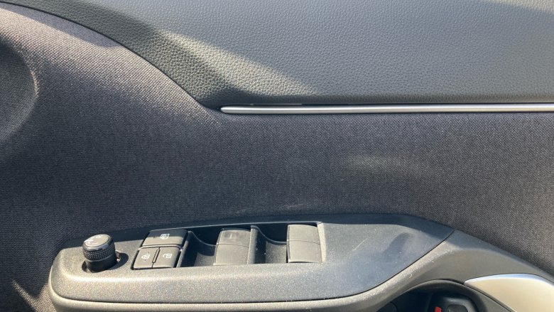 Toyota Yaris Cross 1.5 Hybrid Design 5dr CVT Hybrid Estate